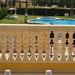 Sofia Con Piscina Comunitaria Y Terraza Soleada By Family Homes دينايا